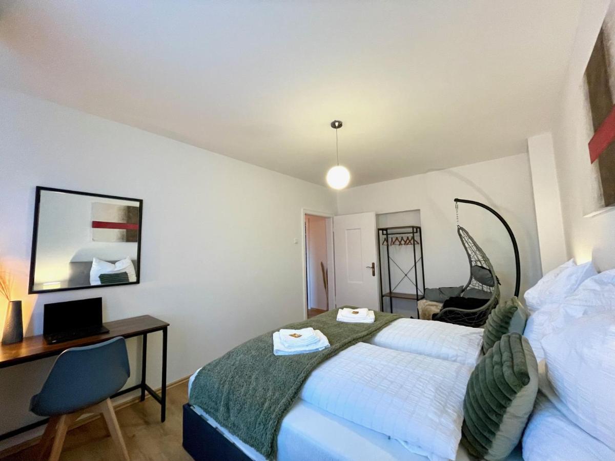 Downtown Apartment By Ninja Spaces - Kingsize-Bett, Kueche, Netflix, Terrasse Βούρπεταλ Εξωτερικό φωτογραφία