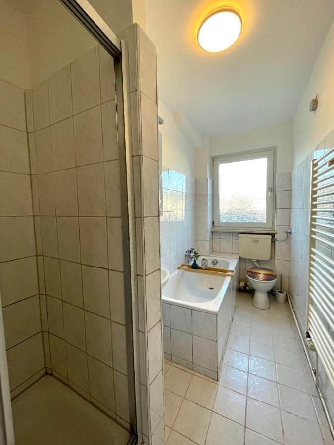 Downtown Apartment By Ninja Spaces - Kingsize-Bett, Kueche, Netflix, Terrasse Βούρπεταλ Εξωτερικό φωτογραφία